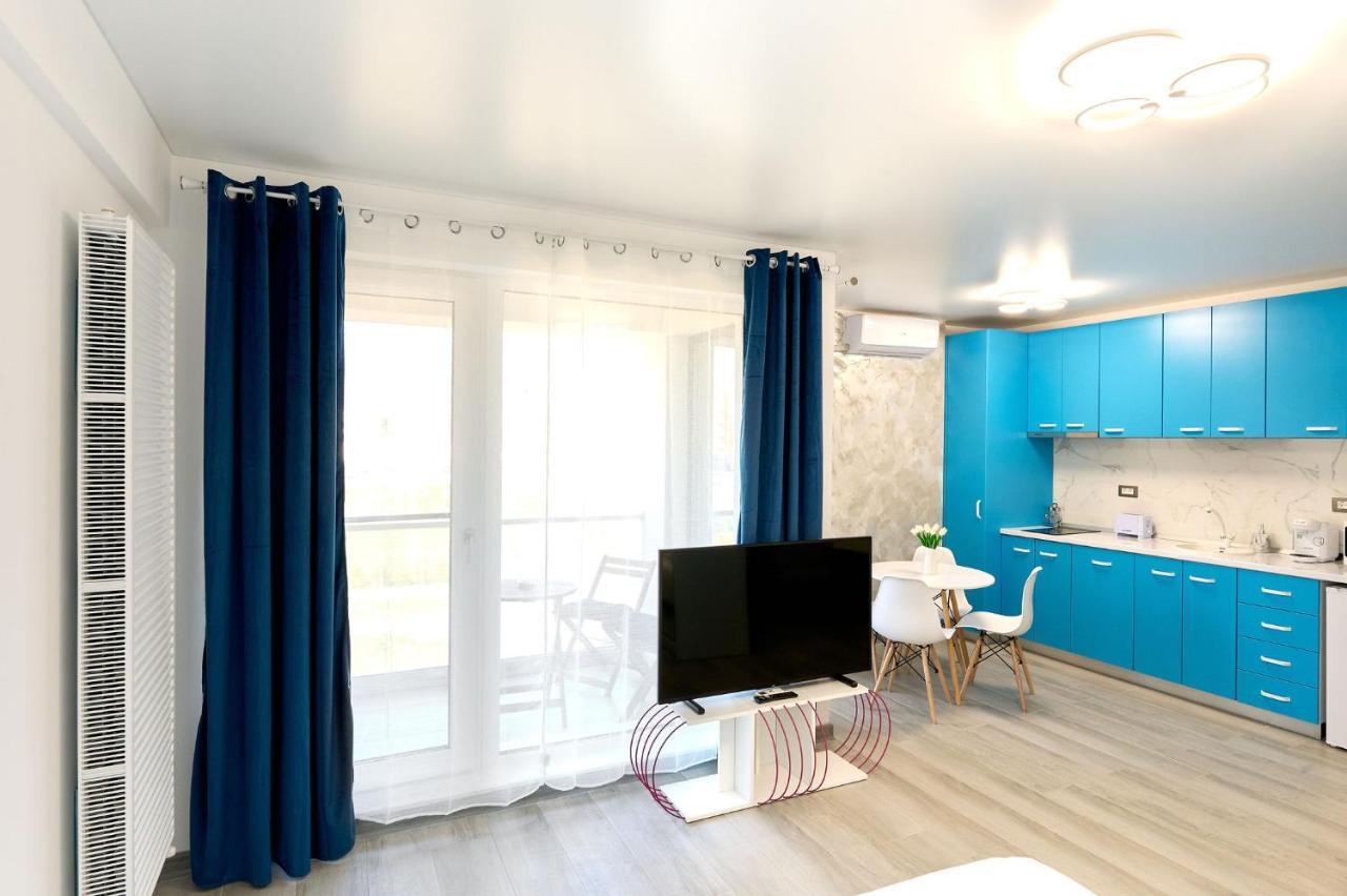 Color In Nord10 - Pool & Playground Mamaia