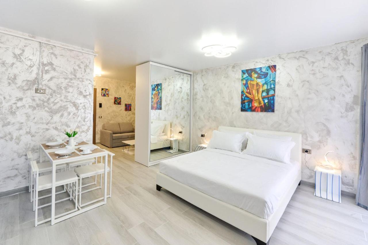 Color In Nord10 - Pool & Playground * Mamaia